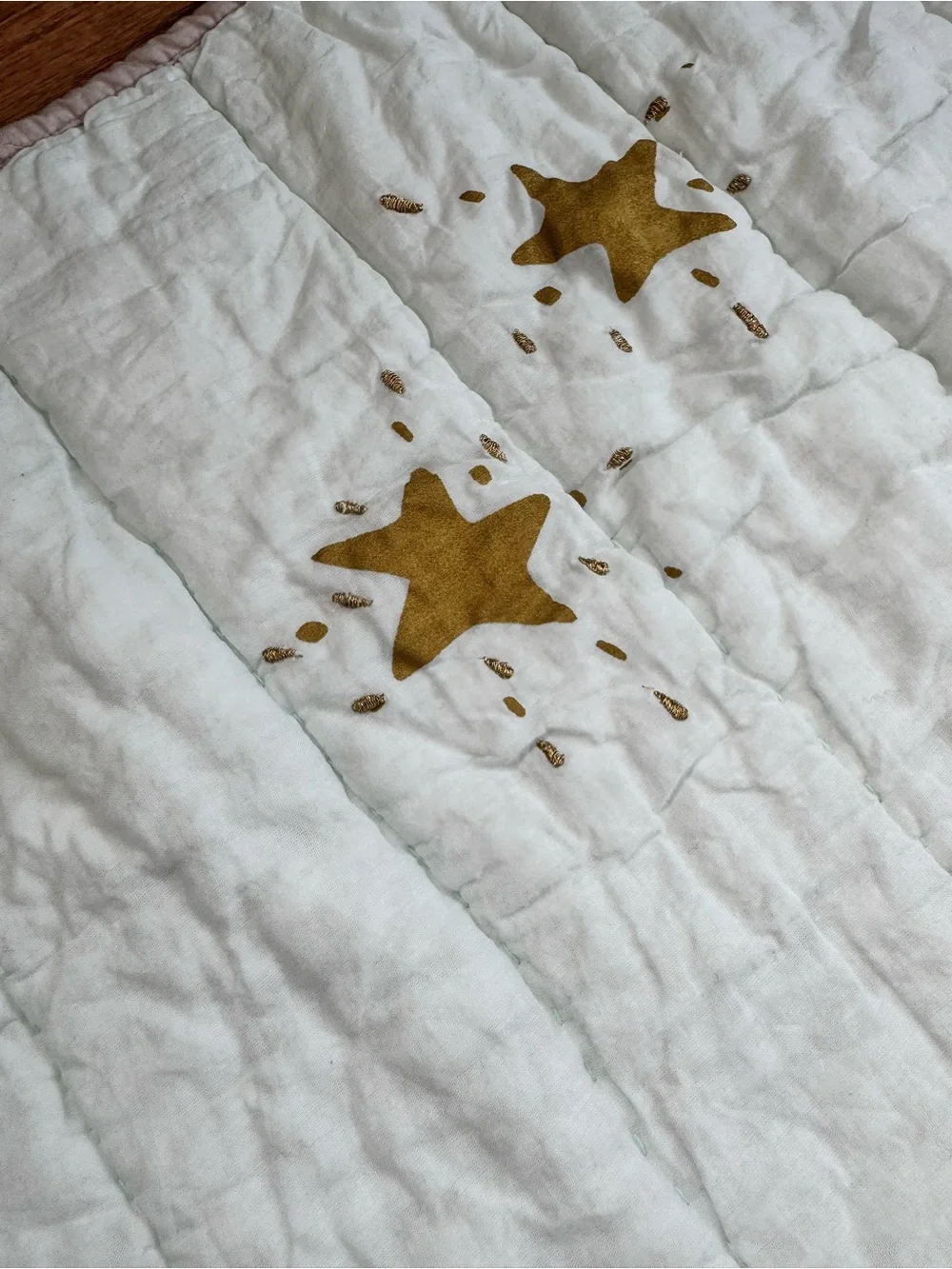 Land of Nod Royal Hippo Baby Quilt Blanket Princess Crown Pink Gold Stars 49x39
